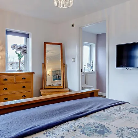 4 Bed In Looe 82227 *