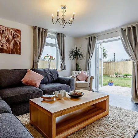 4 Bed In Looe 82227 * Saint Cleer